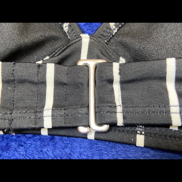 Old Navy bikini set sz large - Picture 9 of 9